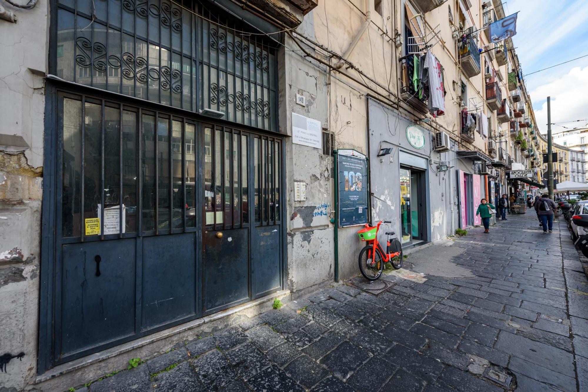 B&B Napoli Centrale di Fabio e Veronica Esterno foto